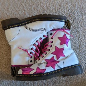 Dr. Martens Rakuten Stella Star Patch Boots